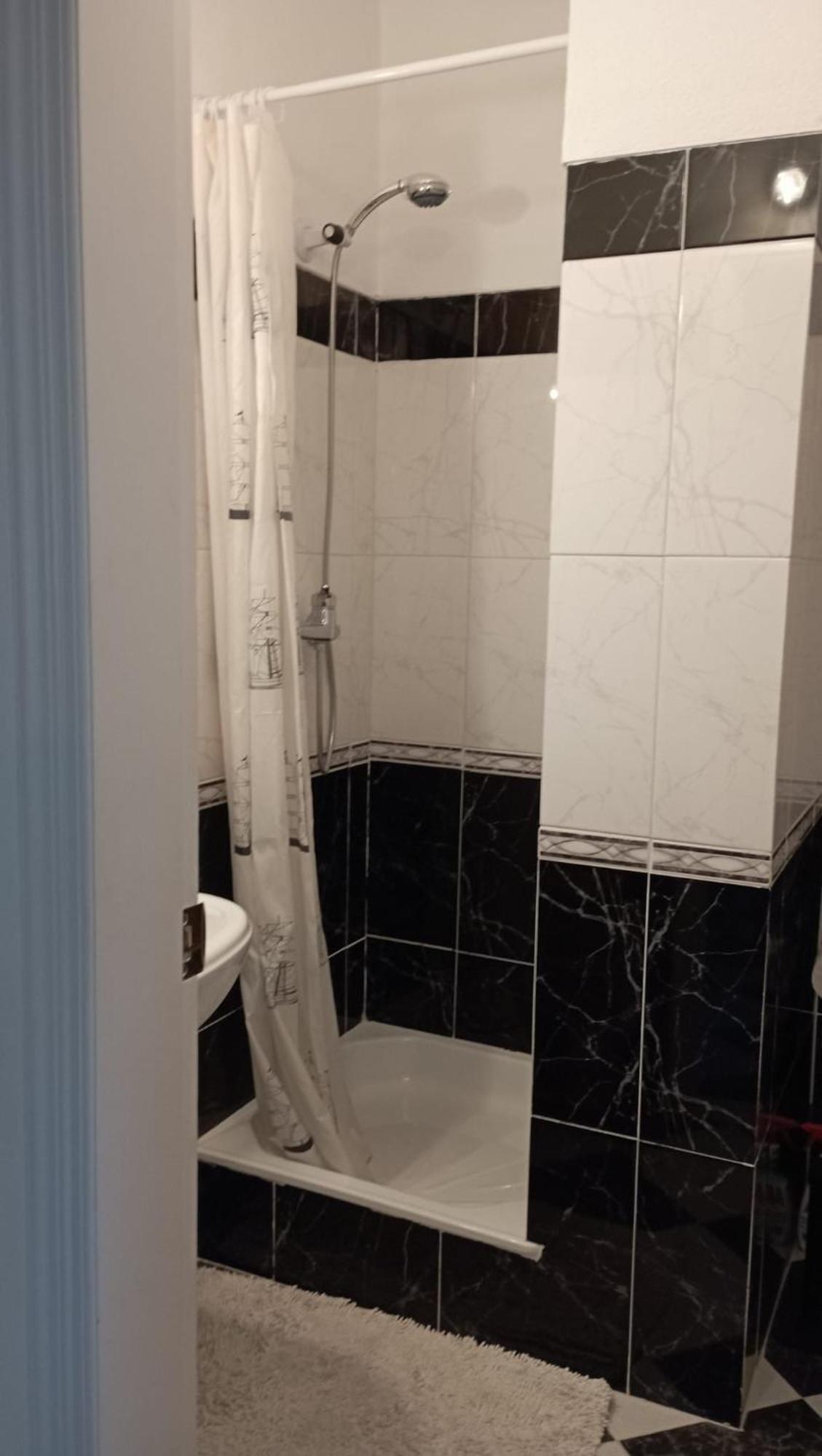 Zawaiaroom Lagos Ngoại thất bức ảnh